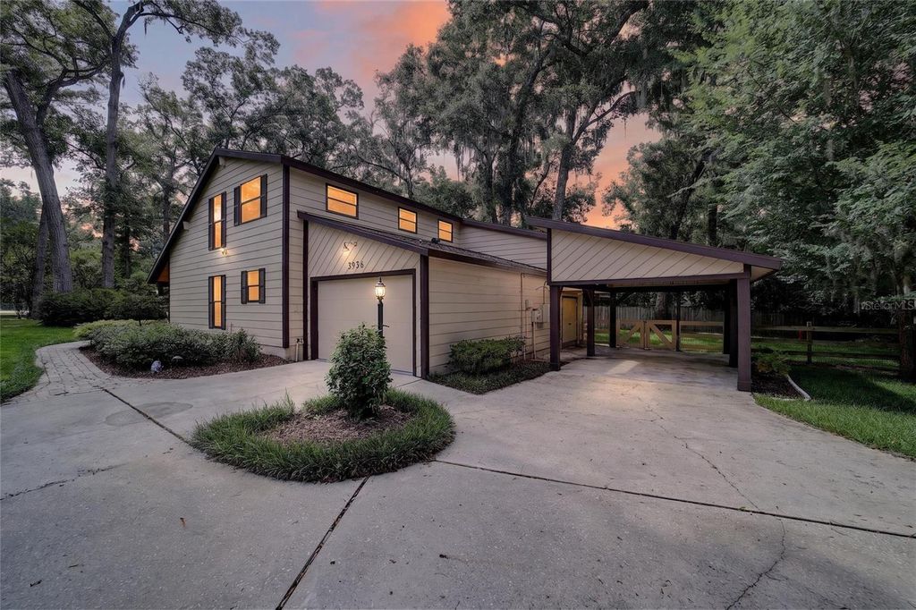Photo of 3936 SE 23rd Terrace, Ocala, FL 34480 (MLS # OM729145)