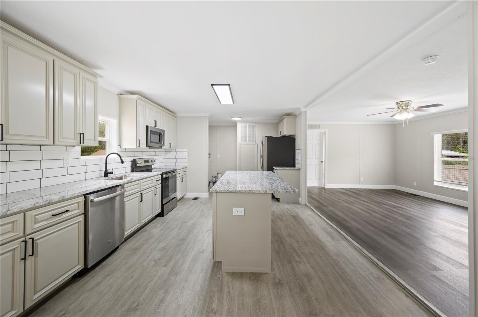 3046 CRYSTAL HILLS DRIVE
