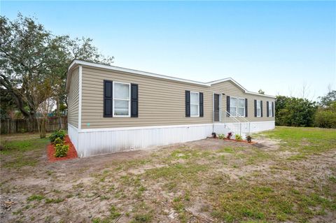 A home in LAKELAND