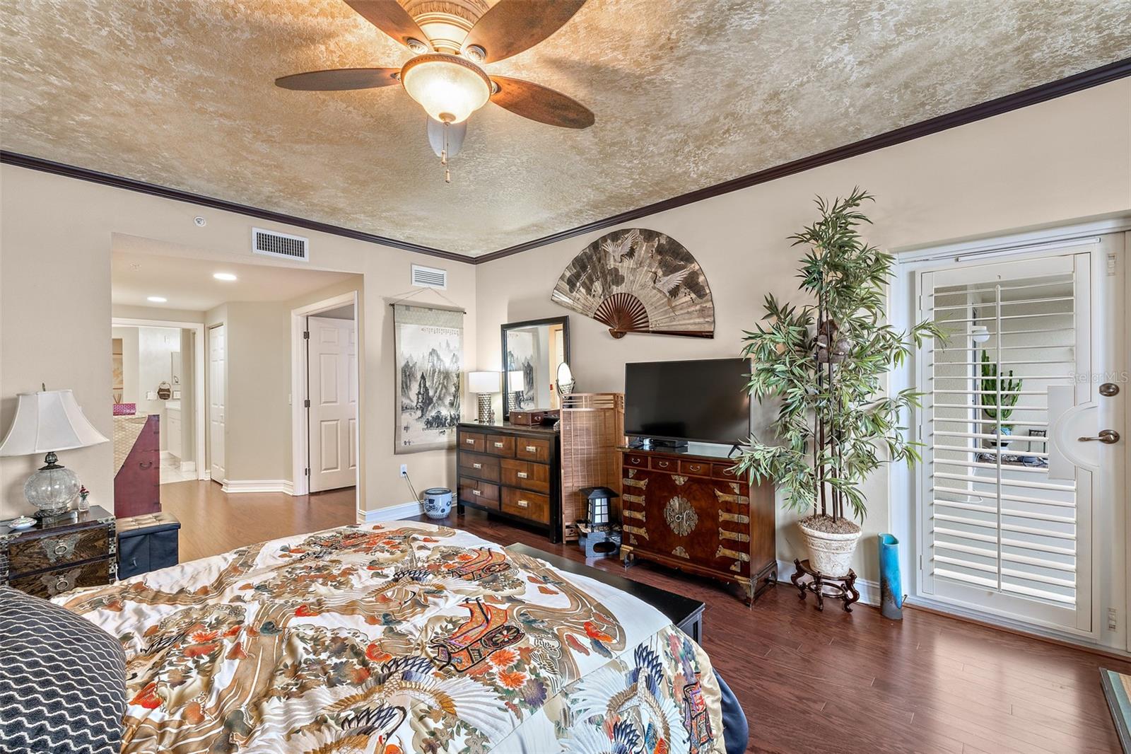 ISLAND POINTE A CONDO - Residential