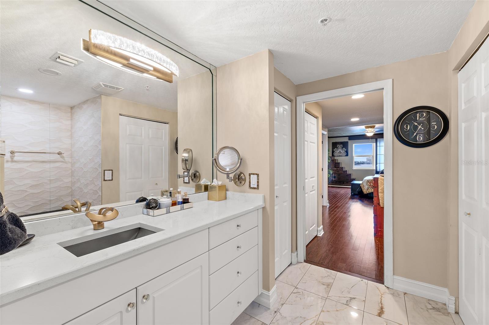 ISLAND POINTE A CONDO - Residential