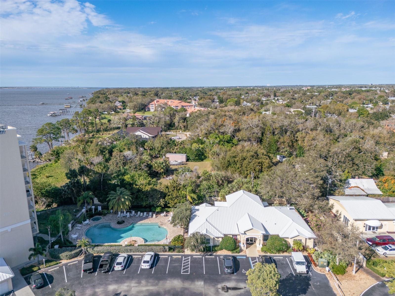 ISLAND POINTE A CONDO - Residential