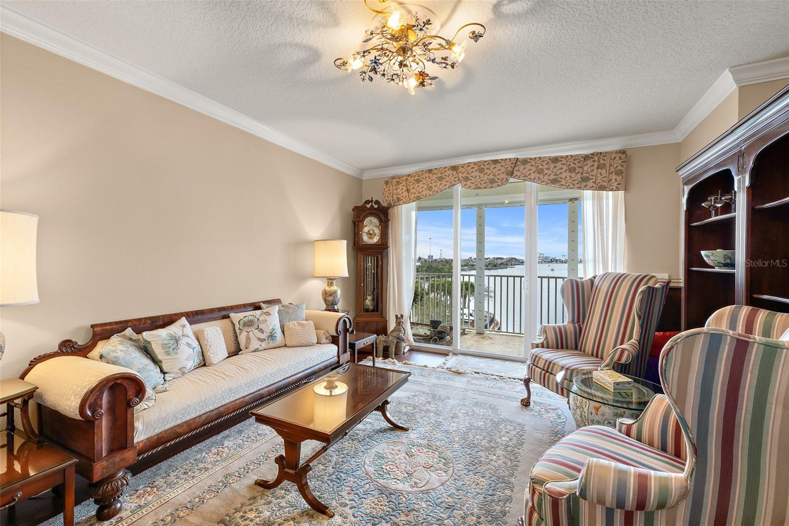 134 STARBOARD LANE 402