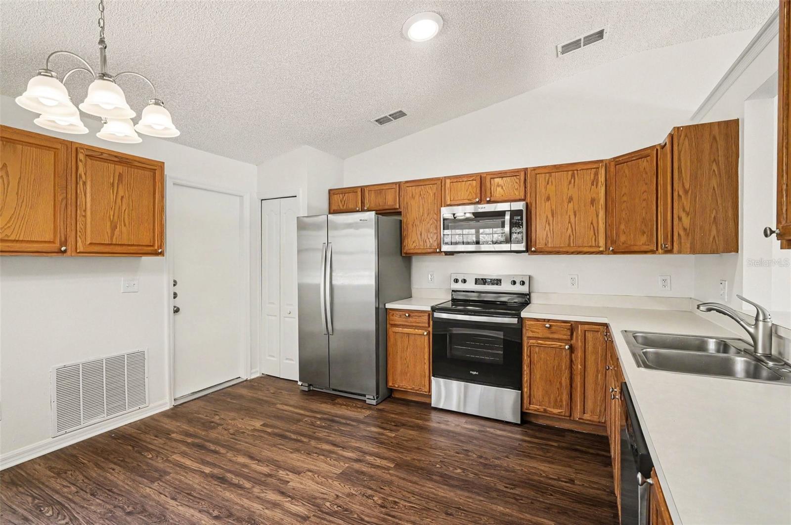 EUSTIS BAY STATE SOUTH PH 02 - Residential