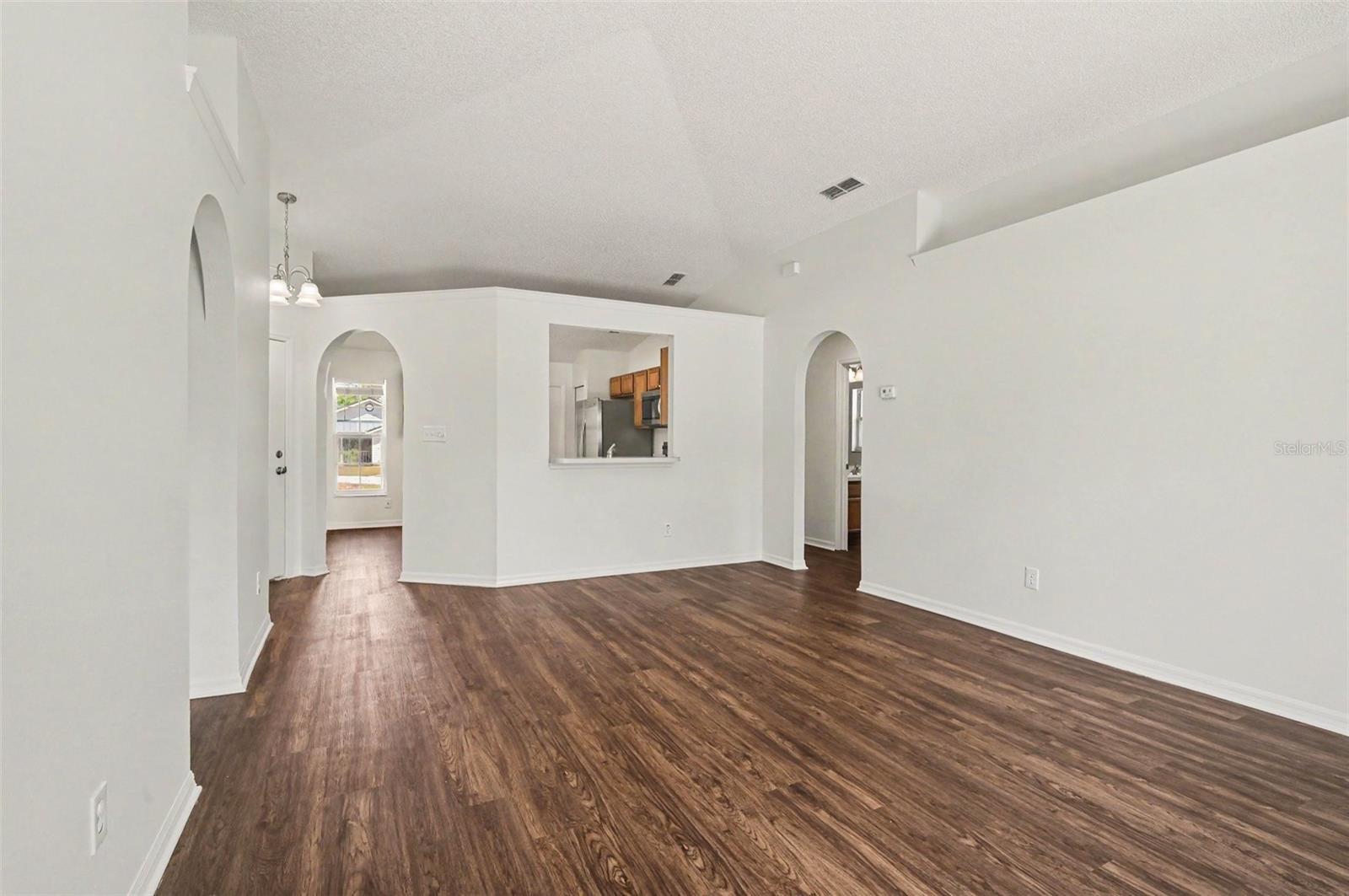 700 KENMOORE COURT