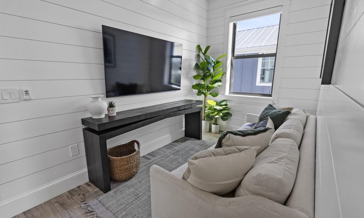 CORRECTED OF AZURE SHORES - Residential