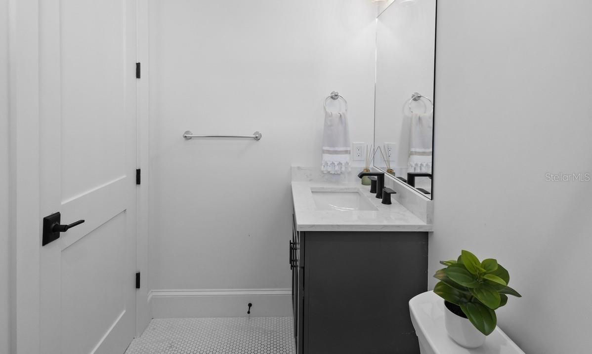 CORRECTED OF AZURE SHORES - Residential