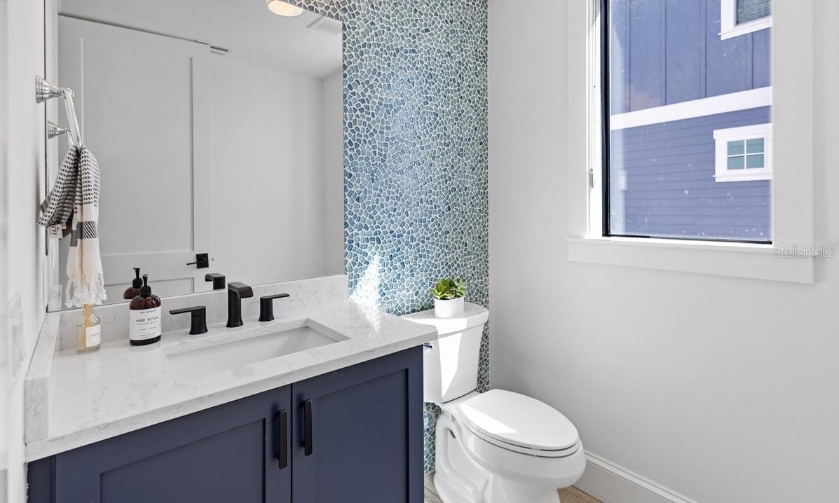 CORRECTED OF AZURE SHORES - Residential