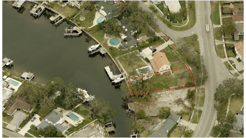 Photo of 418 Blanca Avenue, Tampa, FL 33606 (MLS # TB8431360)