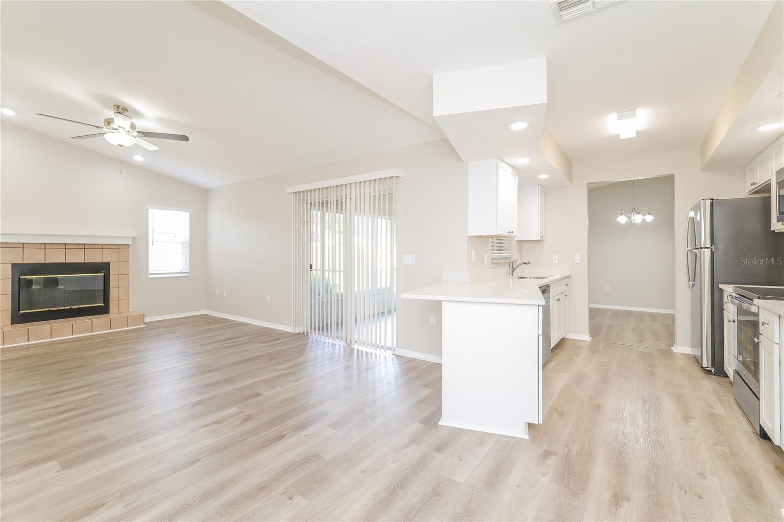 BERGEN POINTE ESTATES - Residential Lease