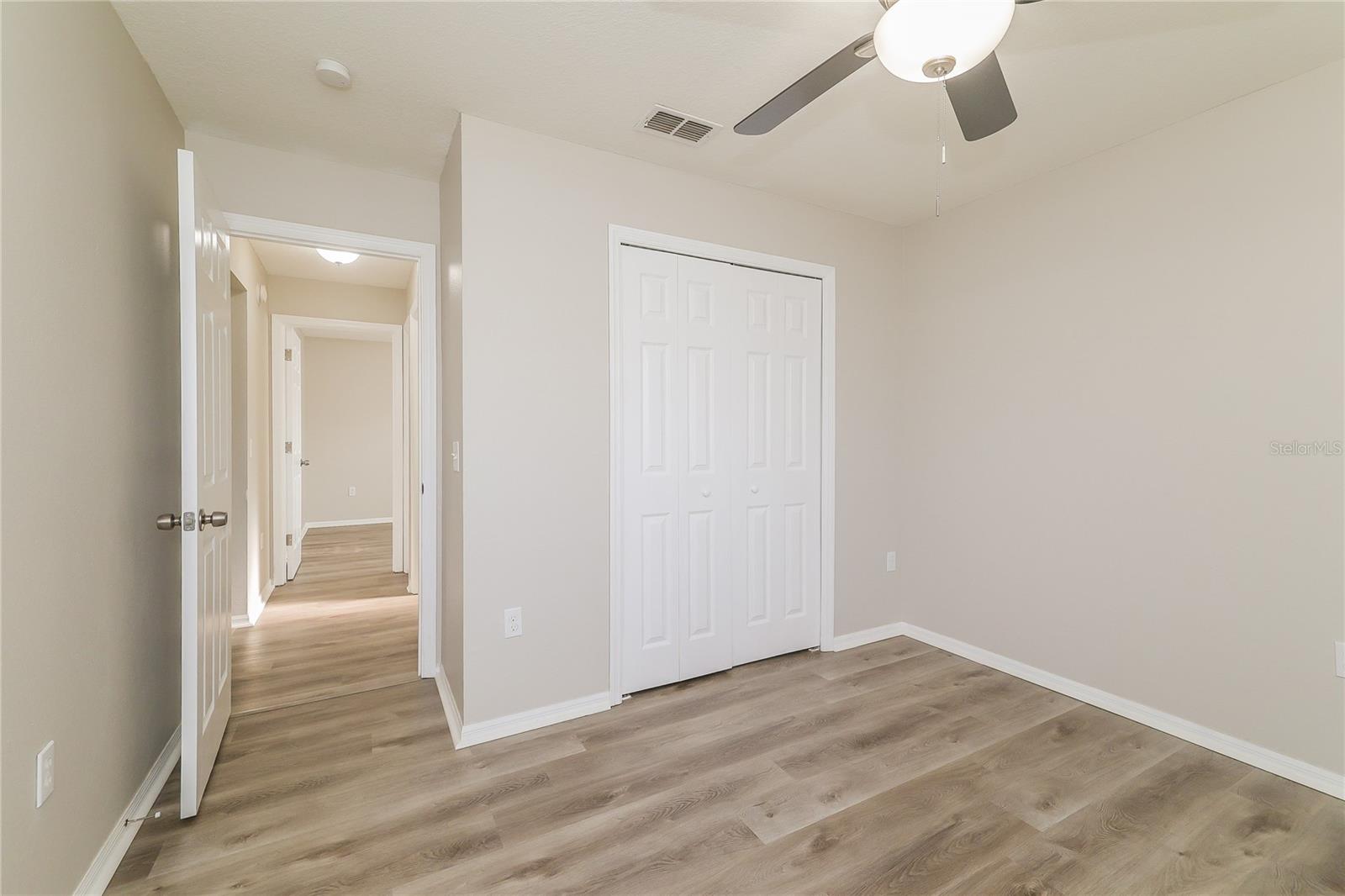 BERGEN POINTE ESTATES - Residential Lease