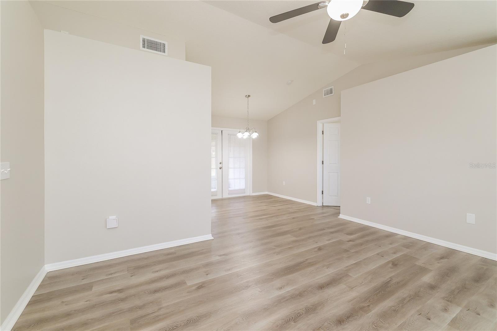 BERGEN POINTE ESTATES - Residential Lease