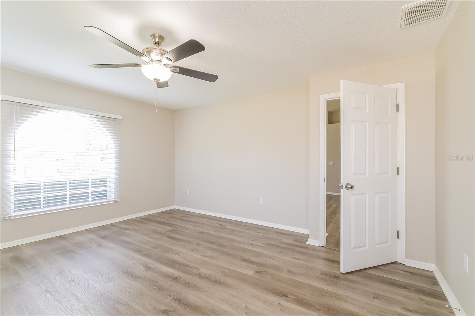 BERGEN POINTE ESTATES - Residential Lease