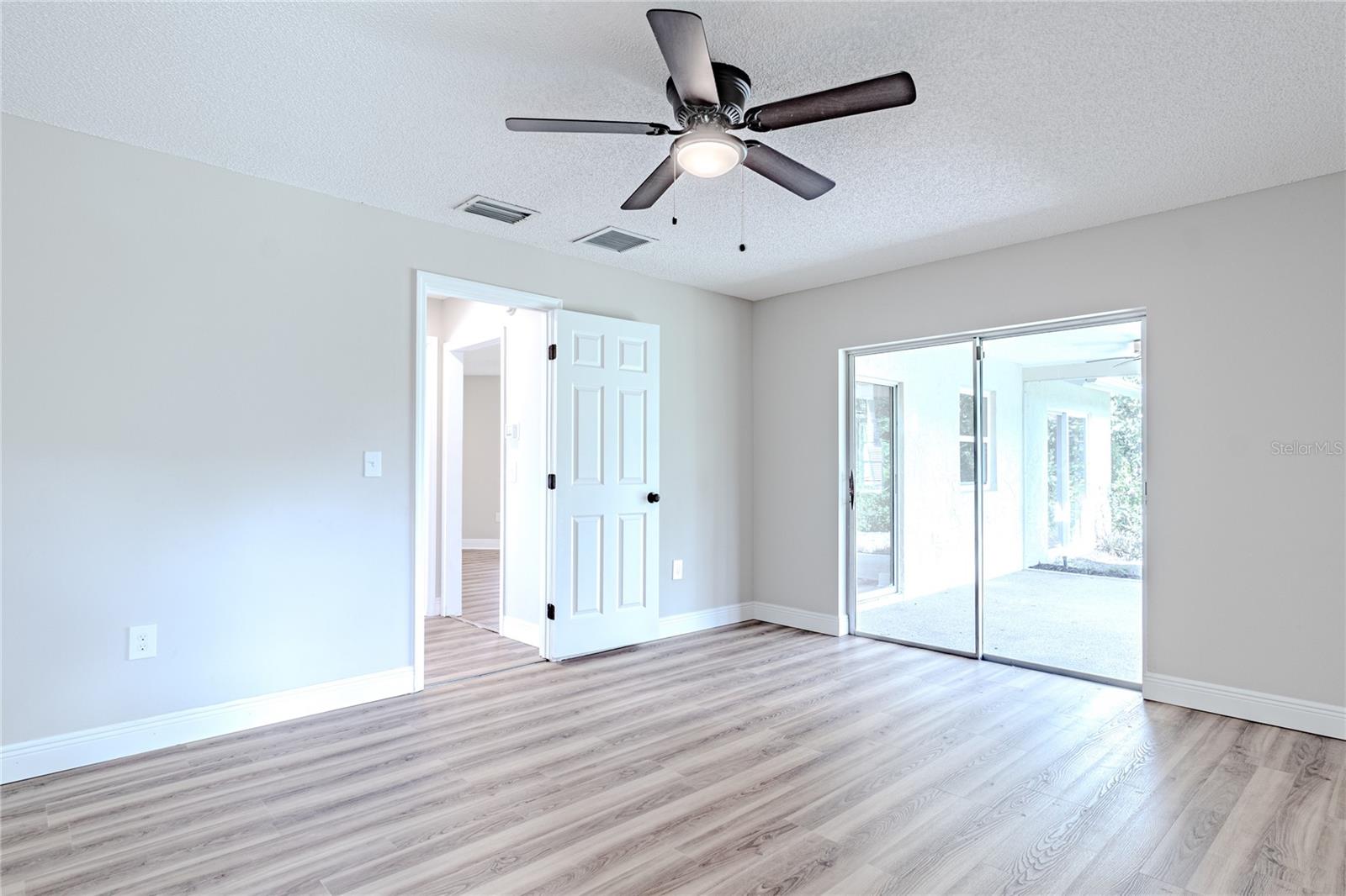 VILLAGE GREEN OF BRADENTON - Residential