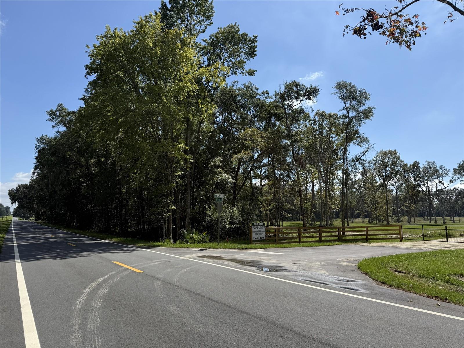 DUNGARVEN OAKS - Land