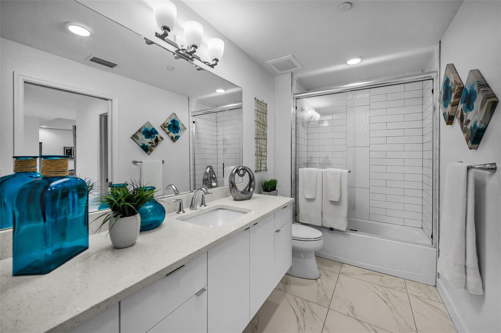 DOLPHIN HARBOUR CONDO - Residential Lease
