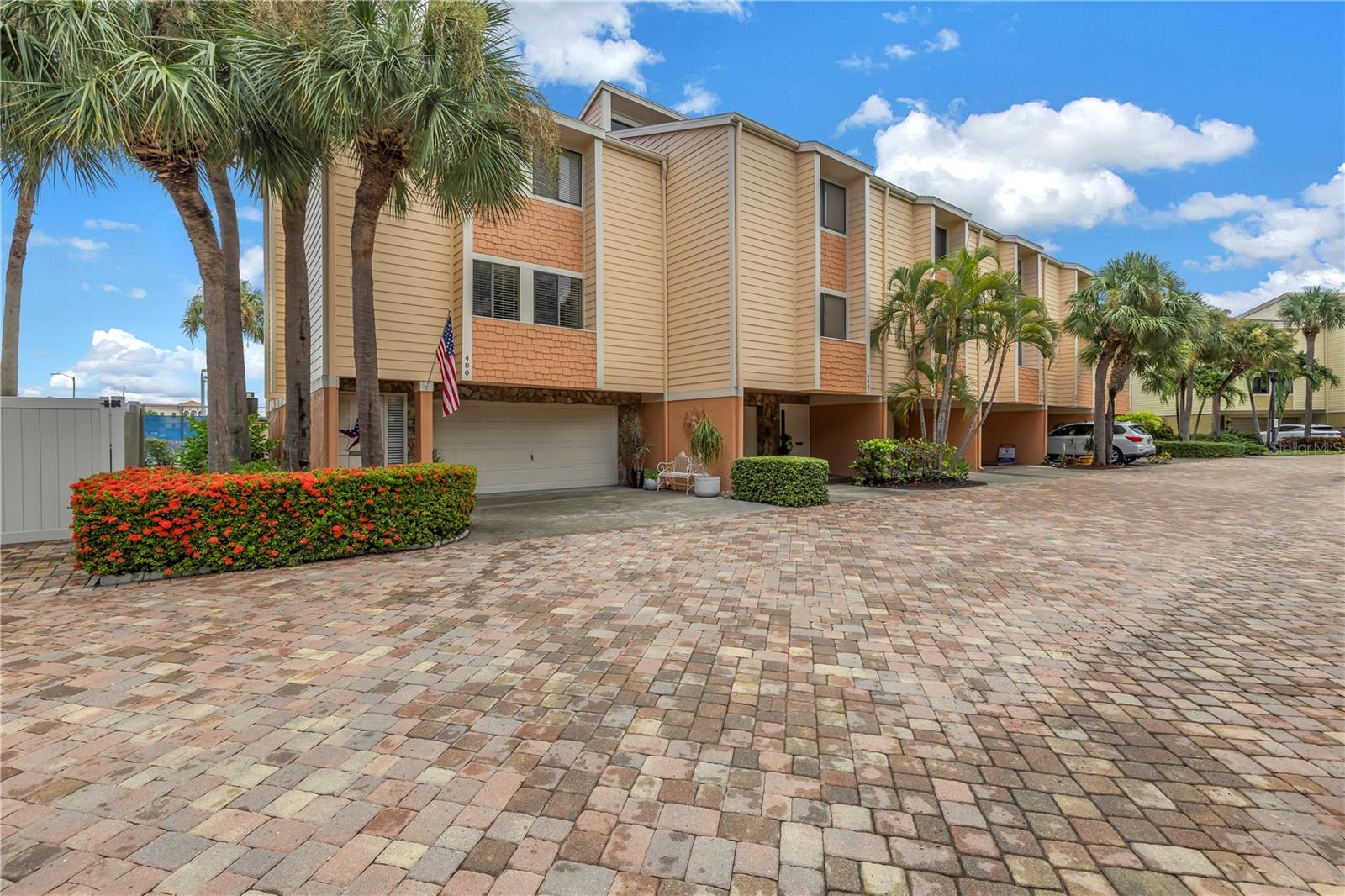 View TREASURE ISLAND, FL 33706 townhome