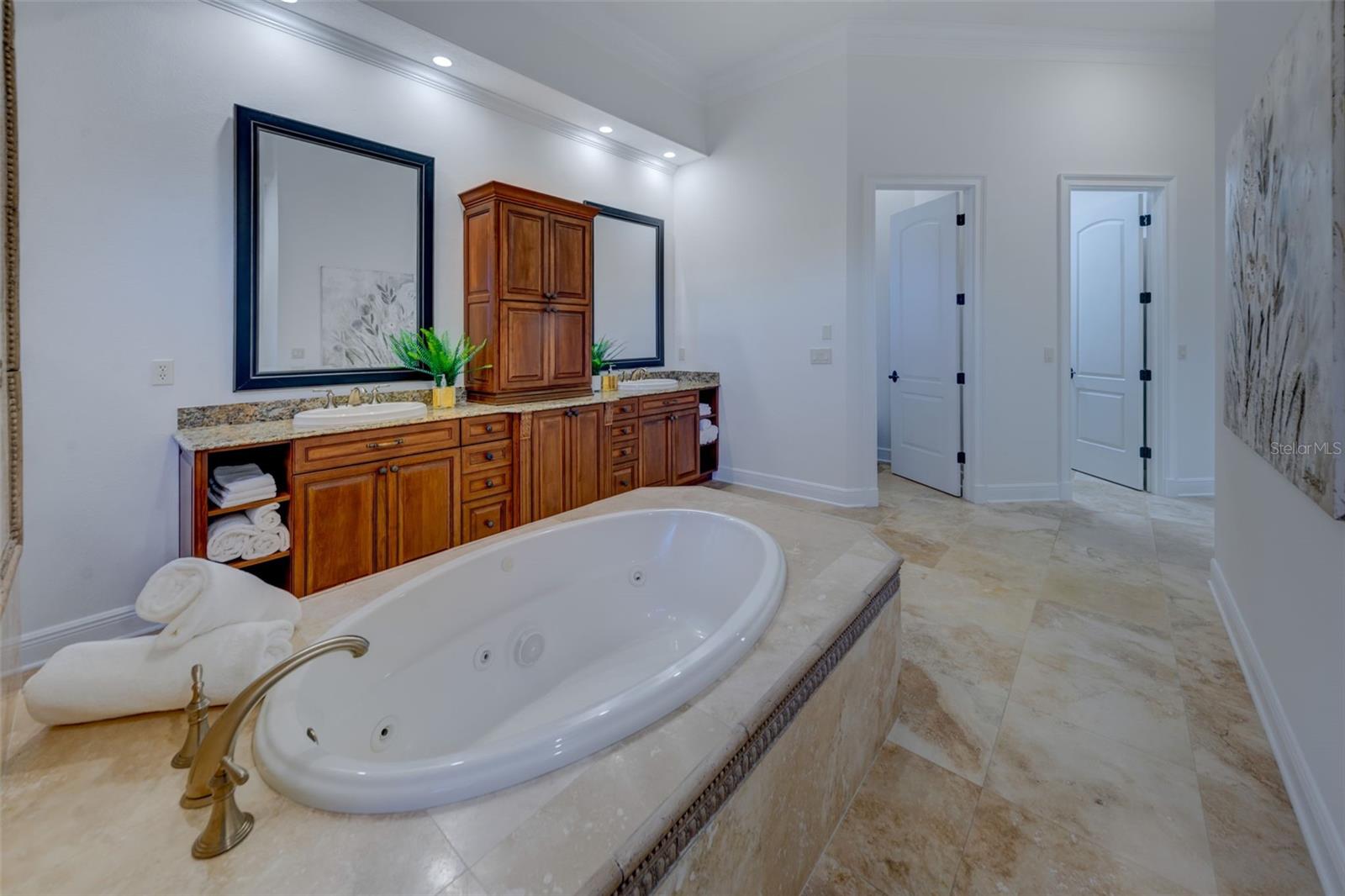 STEEPLECHASE - Residential