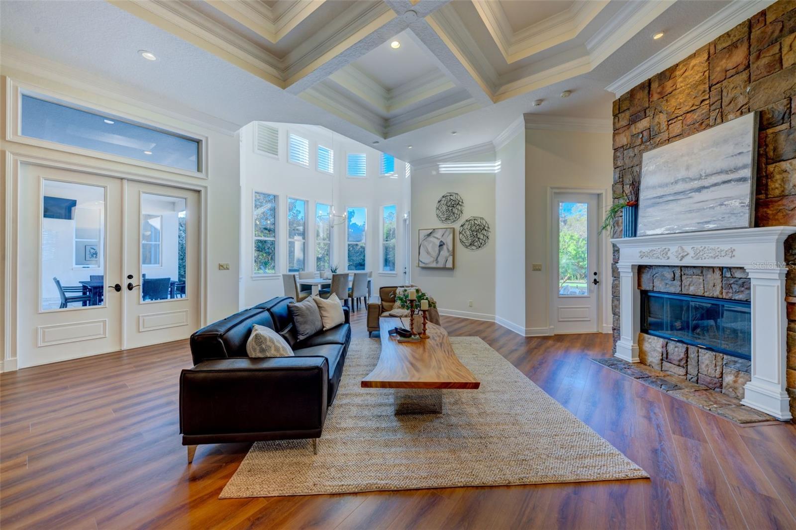 STEEPLECHASE - Residential