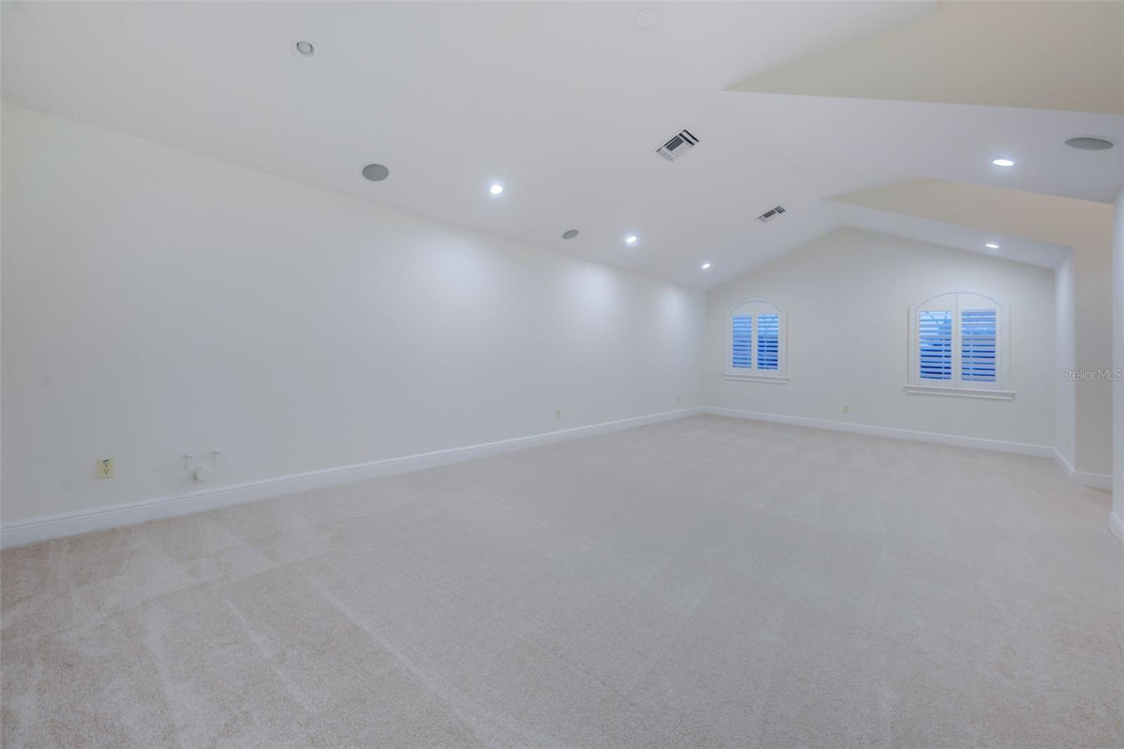 STEEPLECHASE - Residential