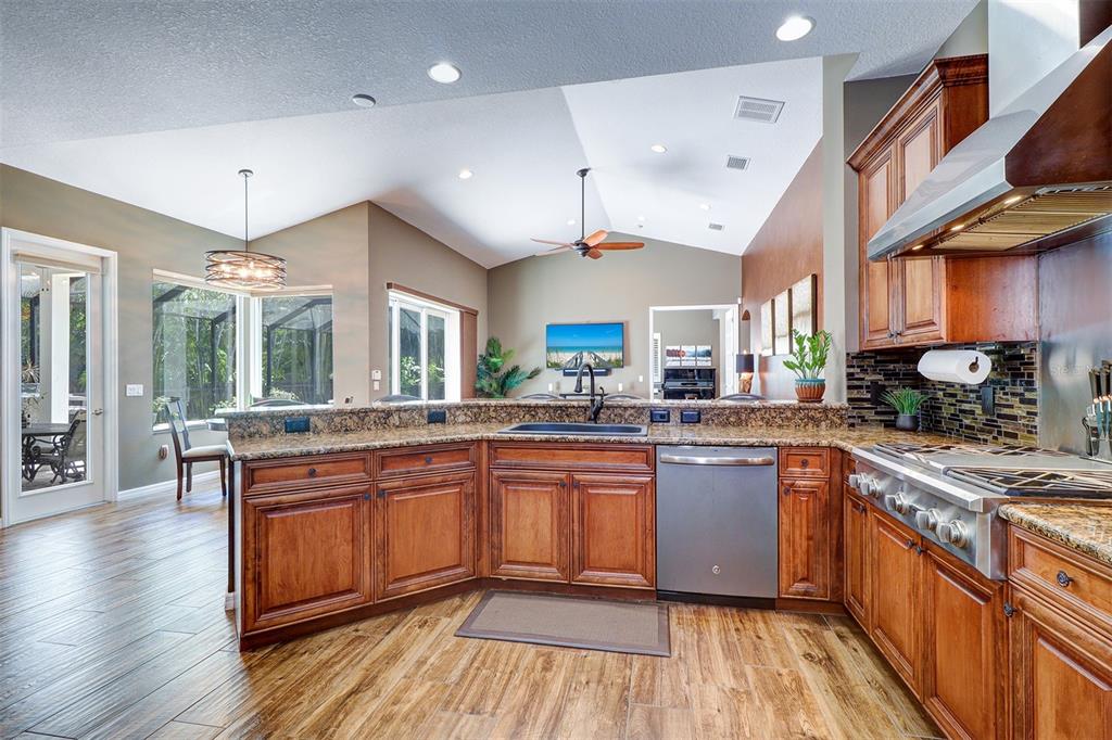 SNELL ISLE BRIGHTBAY - Residential