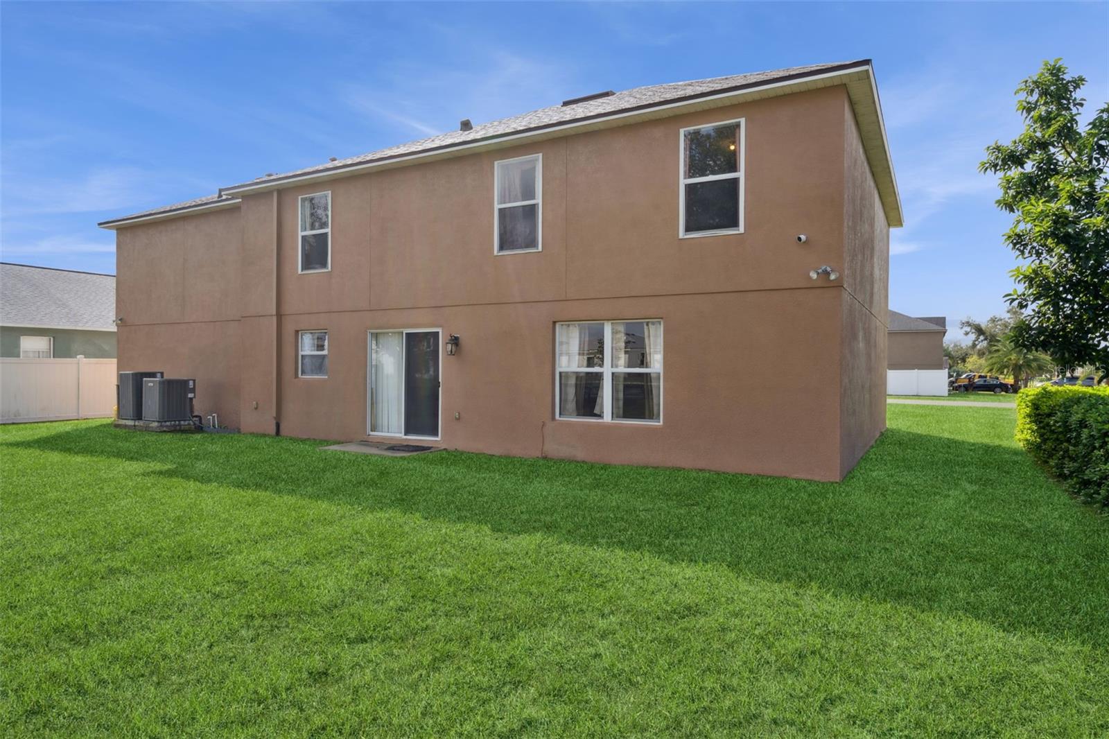 MASCOTTE DUKES LAKE PH 02 - Residential