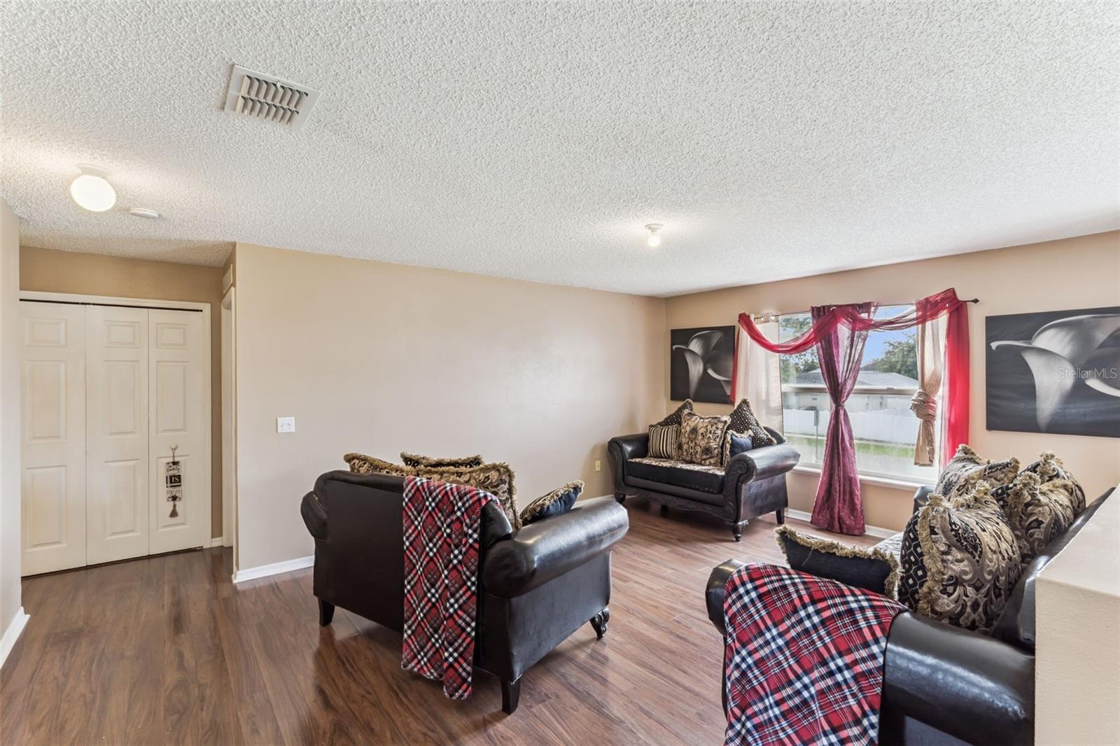 MASCOTTE DUKES LAKE PH 02 - Residential