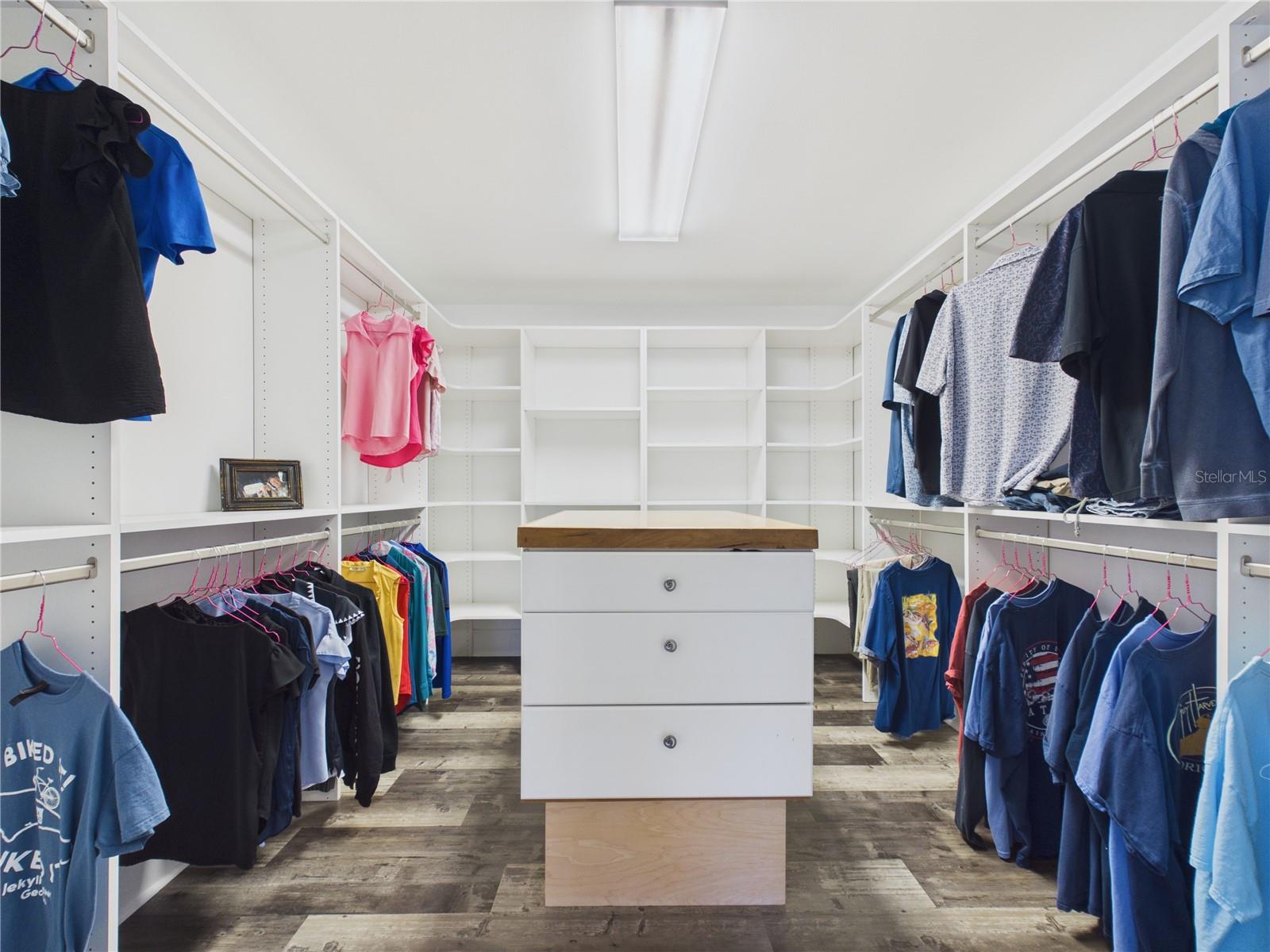 SHADY ROAD ACRES - Residential