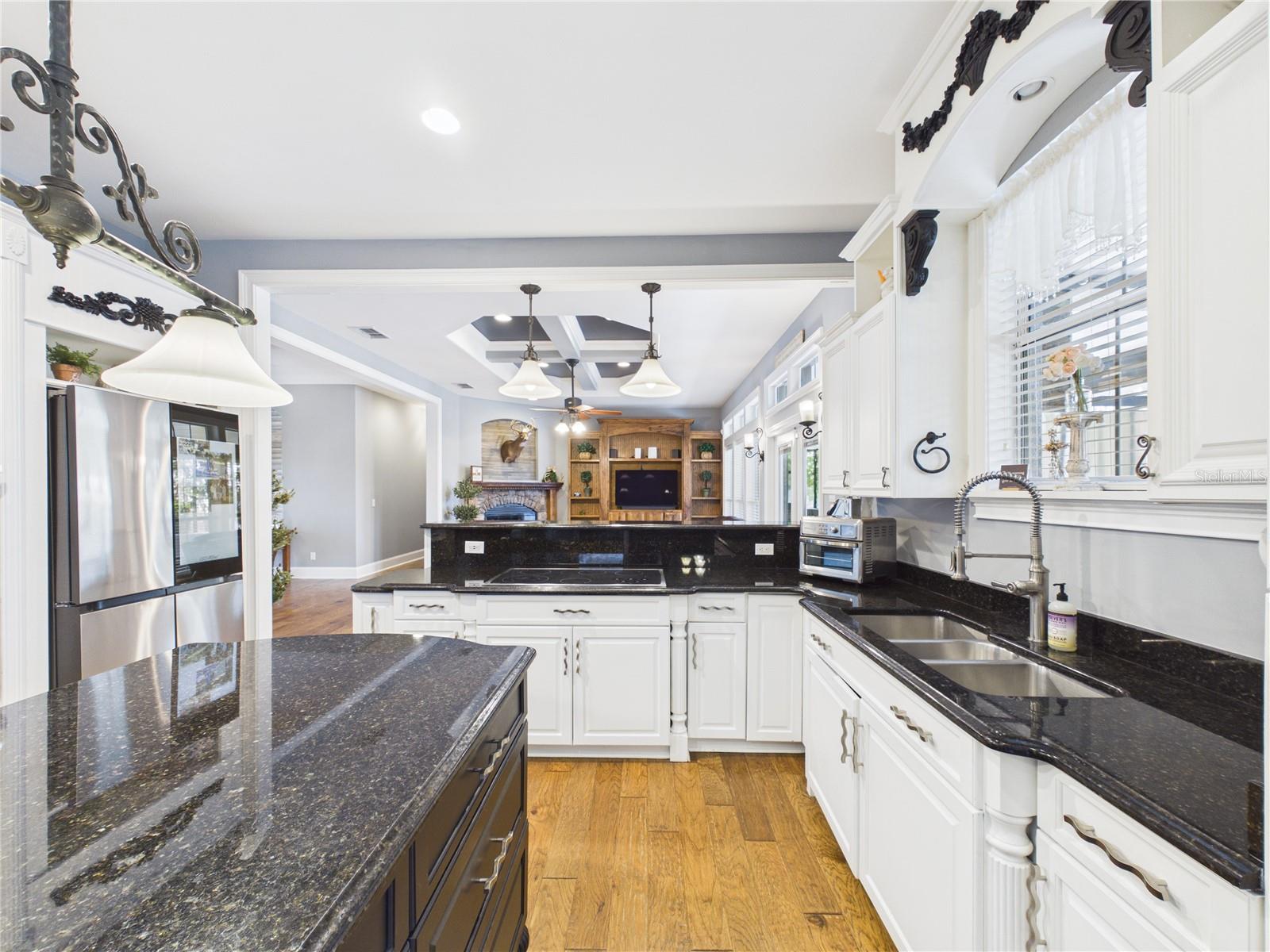 SHADY ROAD ACRES - Residential