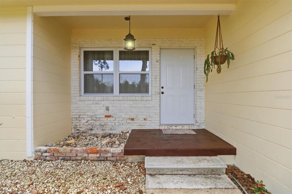Photo of 1510 NW 22nd Street, Crystal River, FL 34428 (MLS # OM724187)