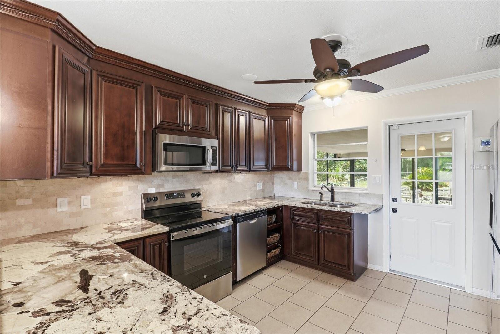 WOODLAND ESTATES - Residential