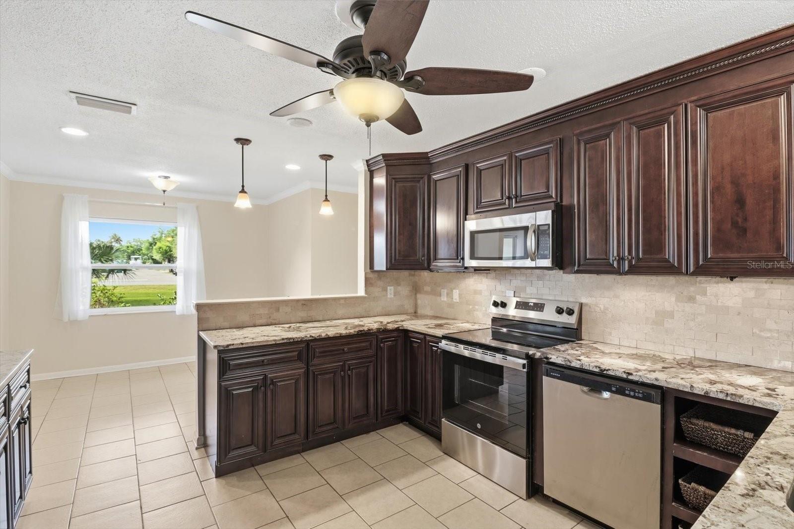 WOODLAND ESTATES - Residential