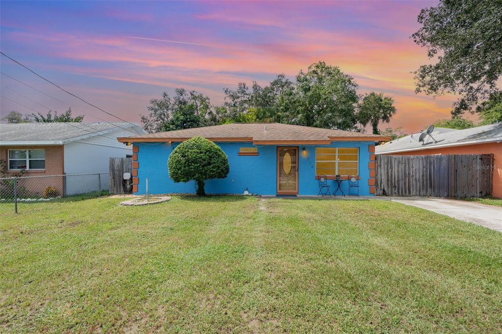 Photo of 1324 Granada Avenue, Daytona Beach, FL 32117 (MLS # O6347464)