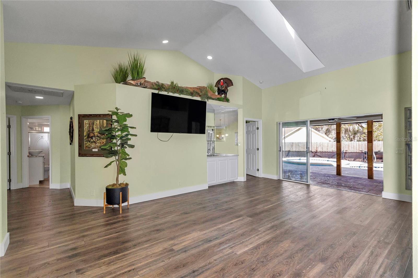 AVONDALE - Residential