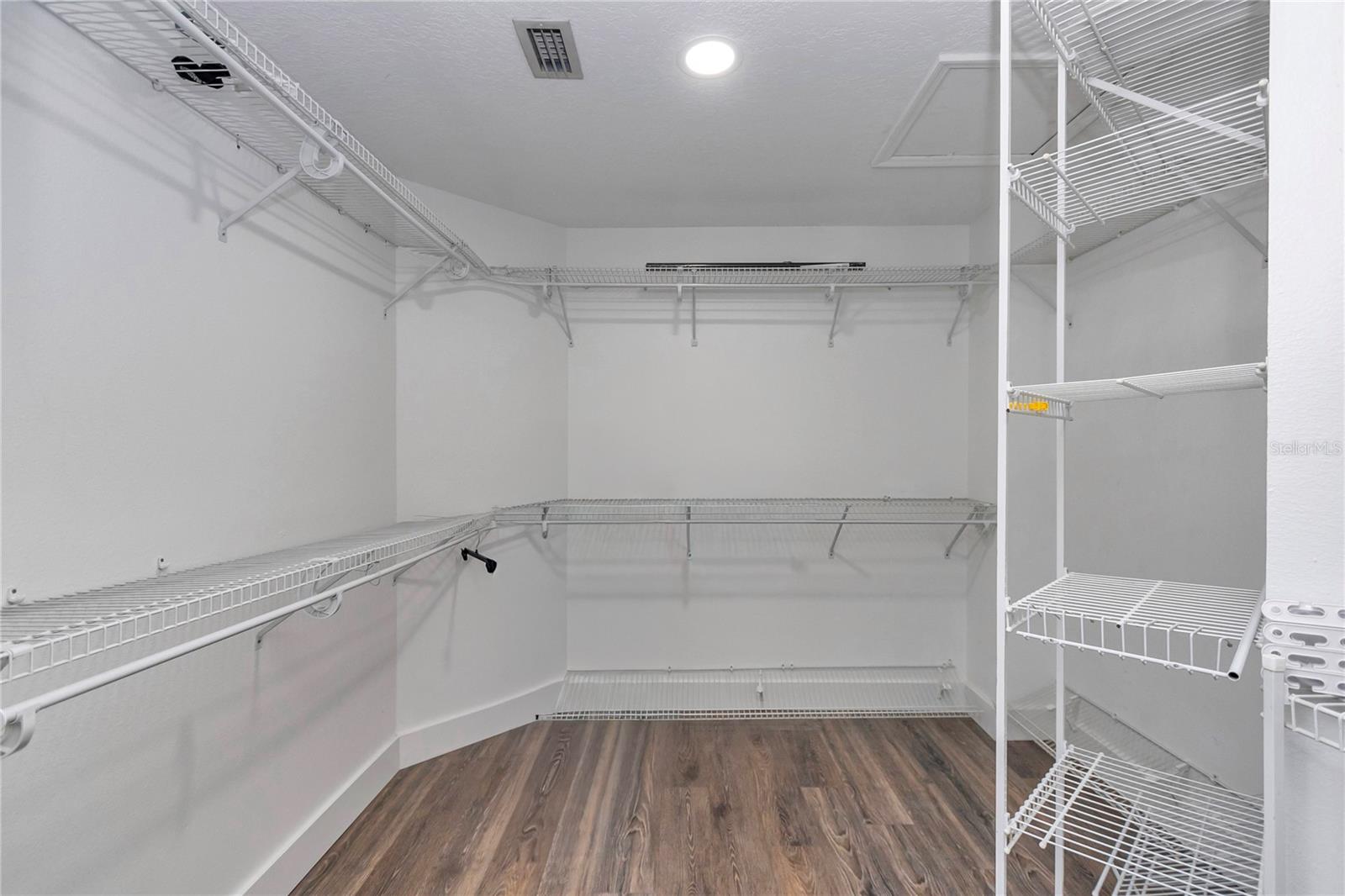 AVONDALE - Residential