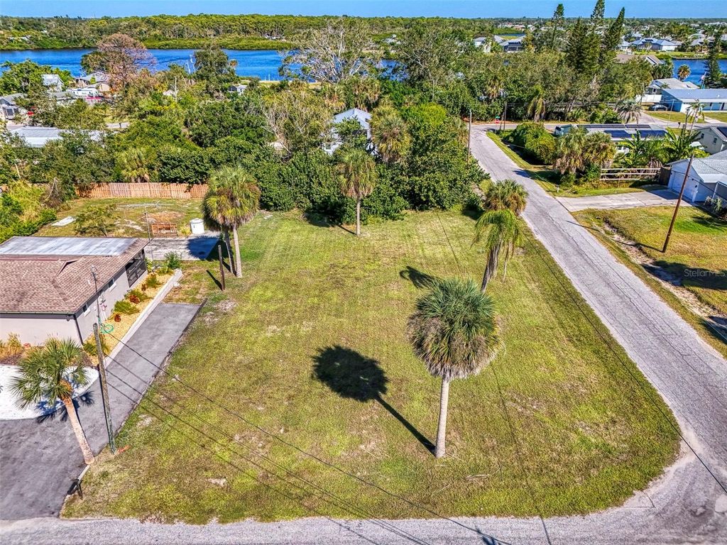 Photo of 610 Coquina Court, Nokomis, FL 34275 (MLS # C7517269)