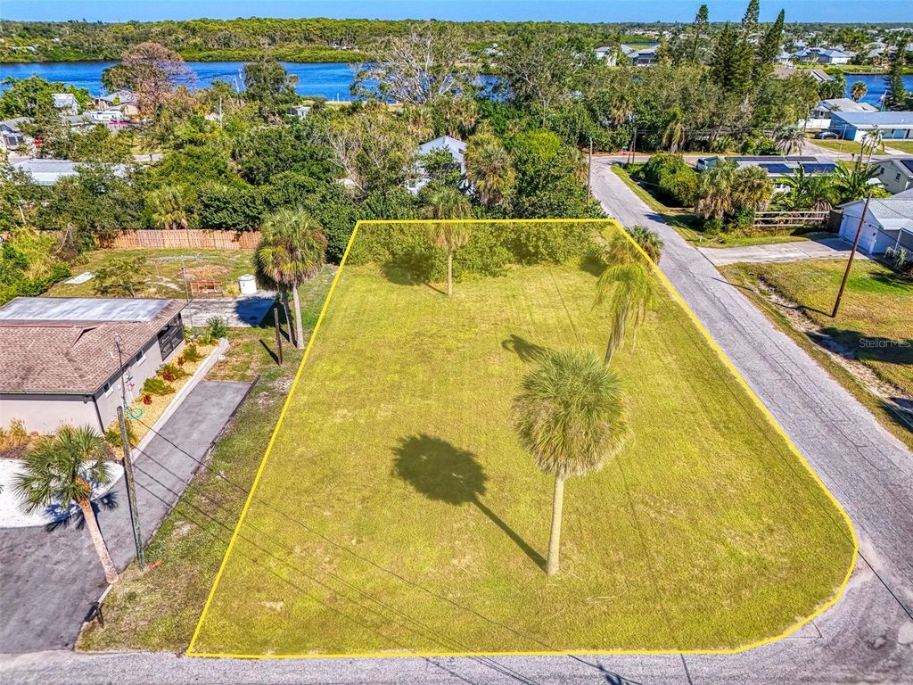 Photo of 610 Coquina Court, Nokomis, FL 34275 (MLS # C7517269)