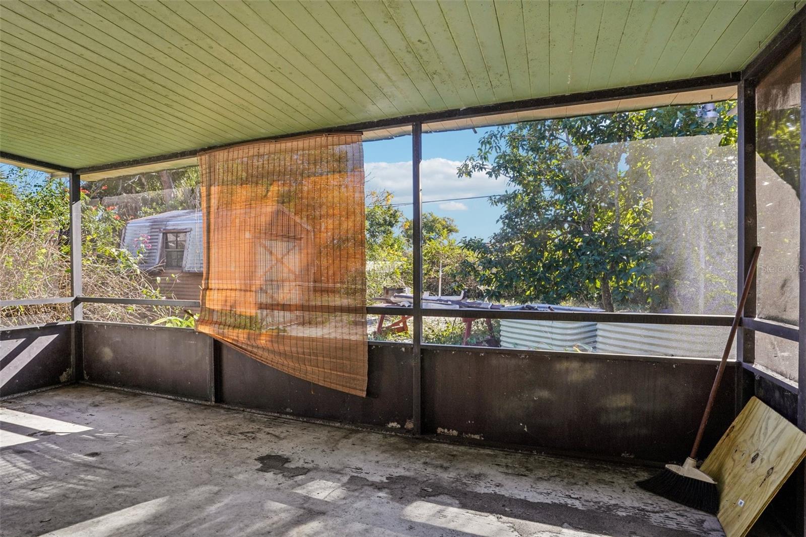 DELTONA LAKES UNIT 07 - Residential