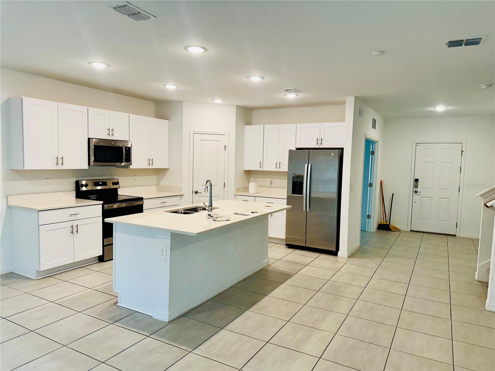 MARION CREEK ESTATES - Residential Lease