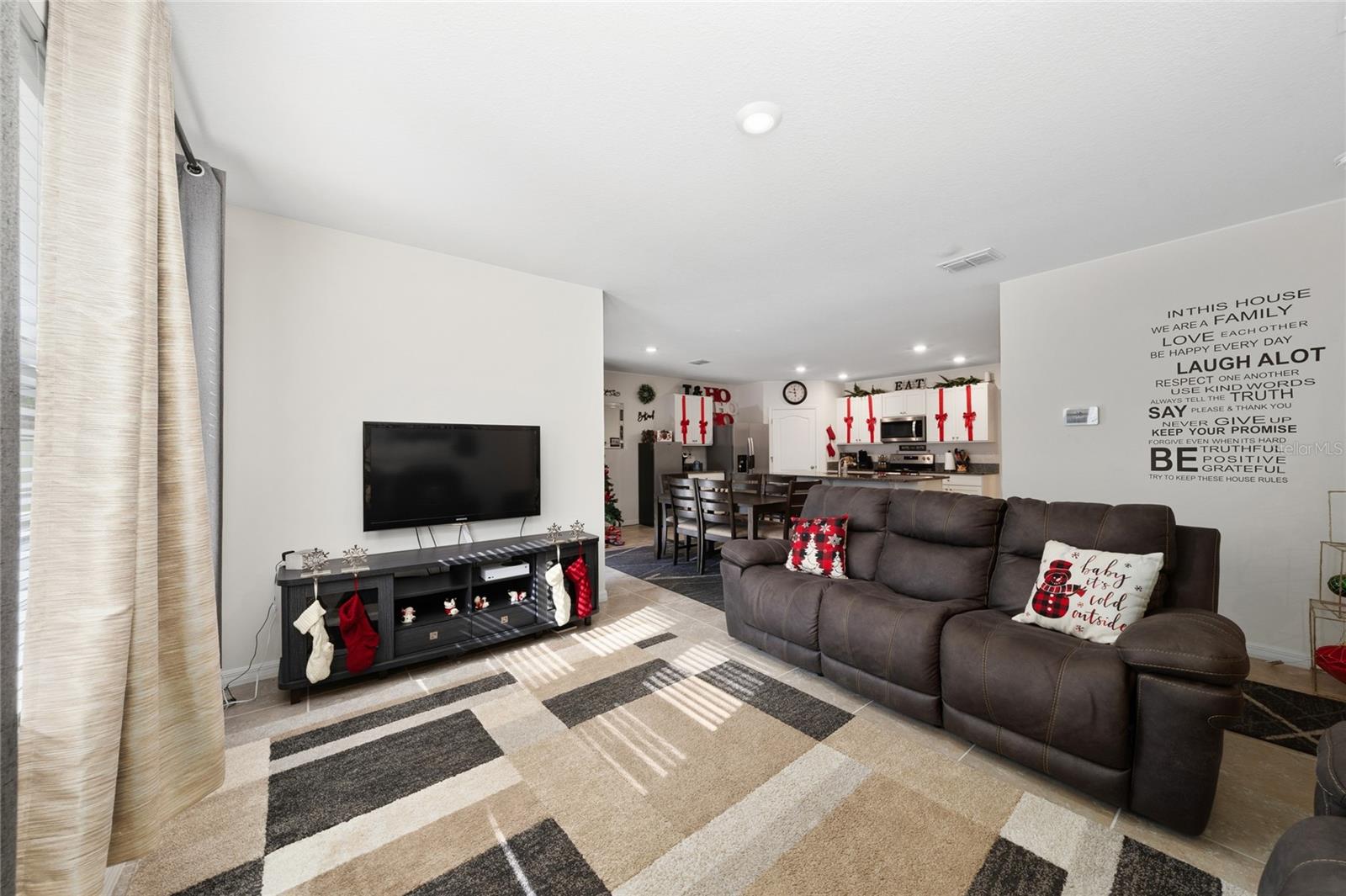 LAKE GLEASON RESERVE - Residential