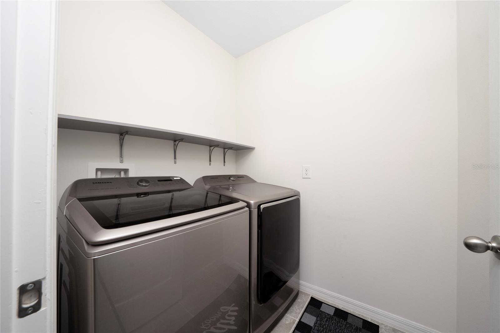 LAKE GLEASON RESERVE - Residential