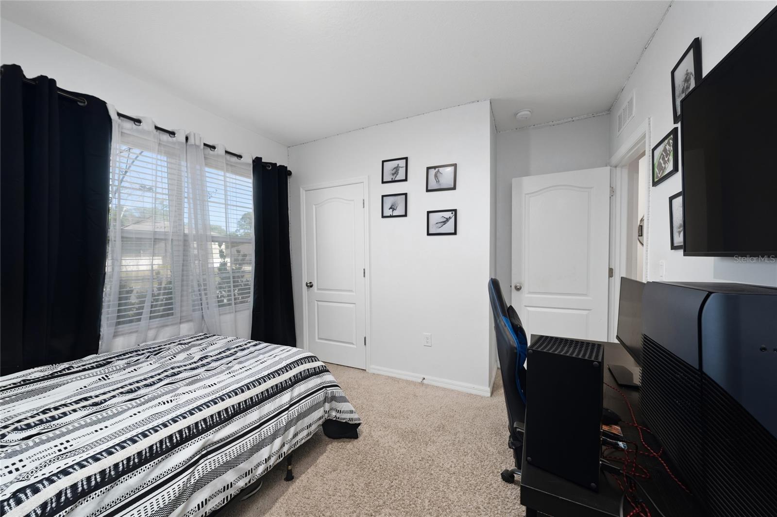 LAKE GLEASON RESERVE - Residential