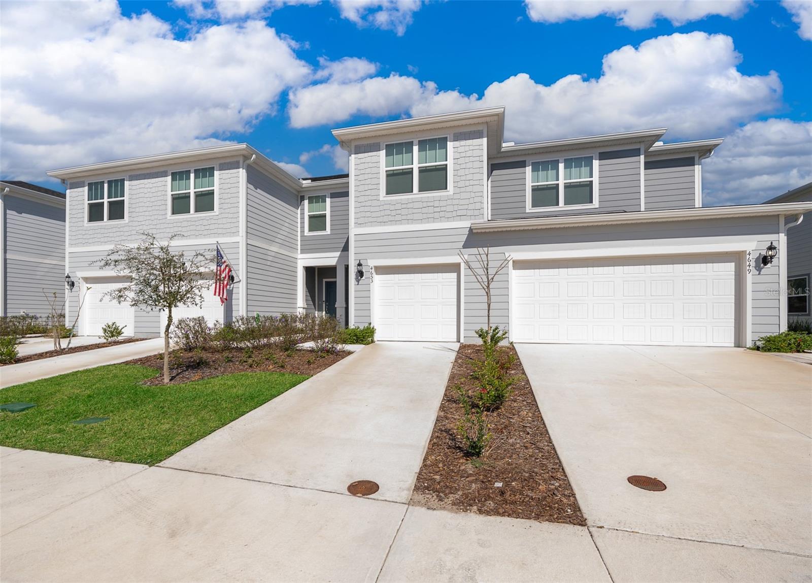 4653 SPARKLING SHELL AVENUE