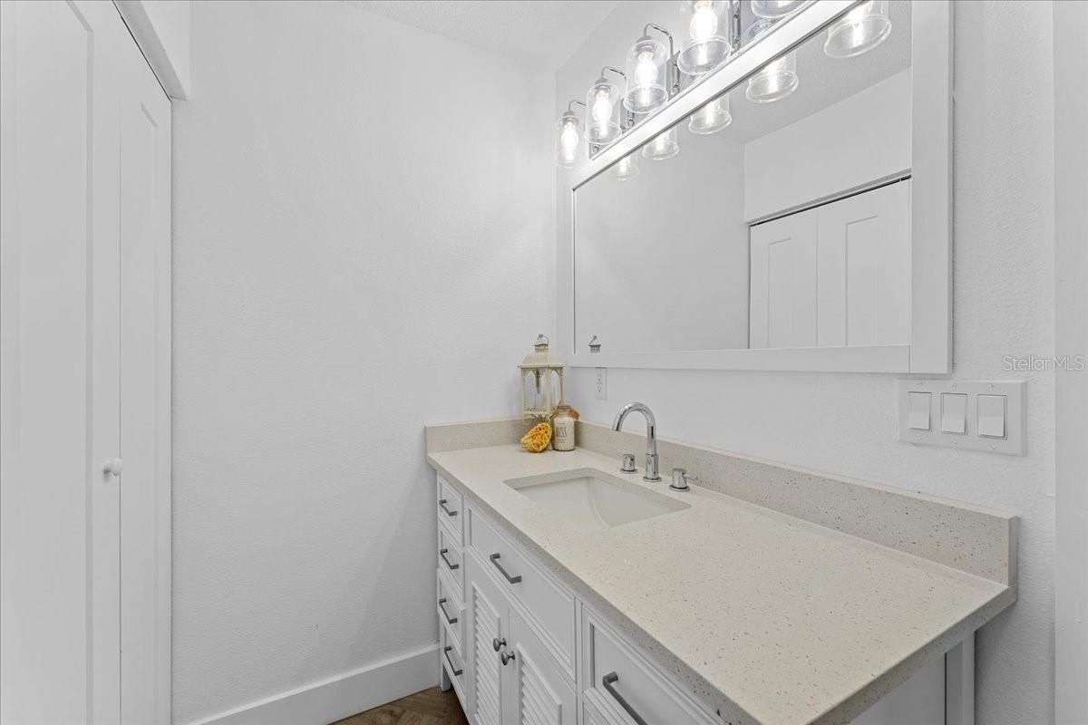 FLOR A MAR - Residential