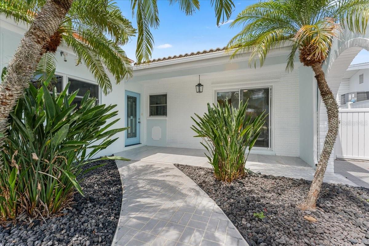 FLOR A MAR - Residential