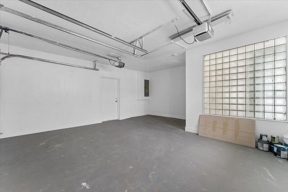 FLOR A MAR - Residential