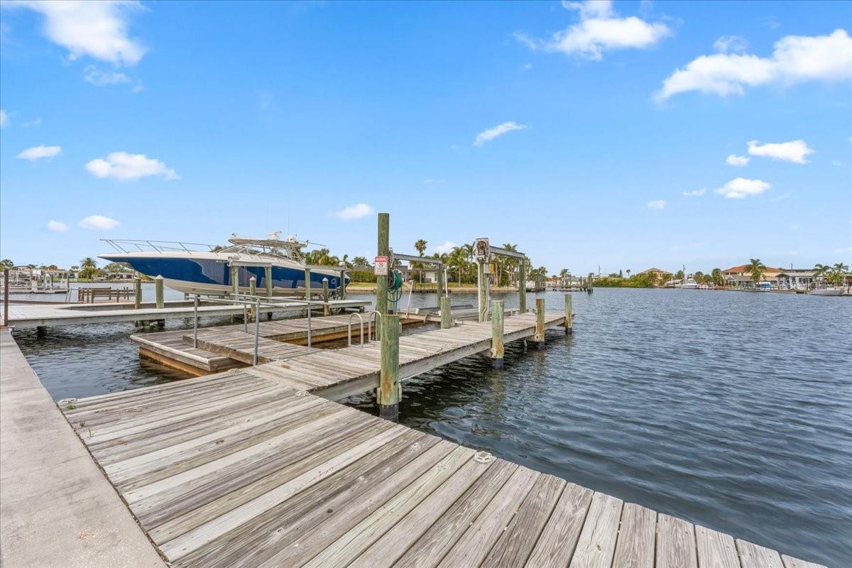 FLOR A MAR - Residential