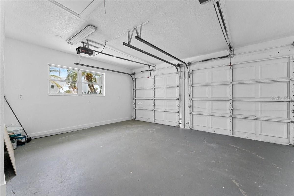 FLOR A MAR - Residential