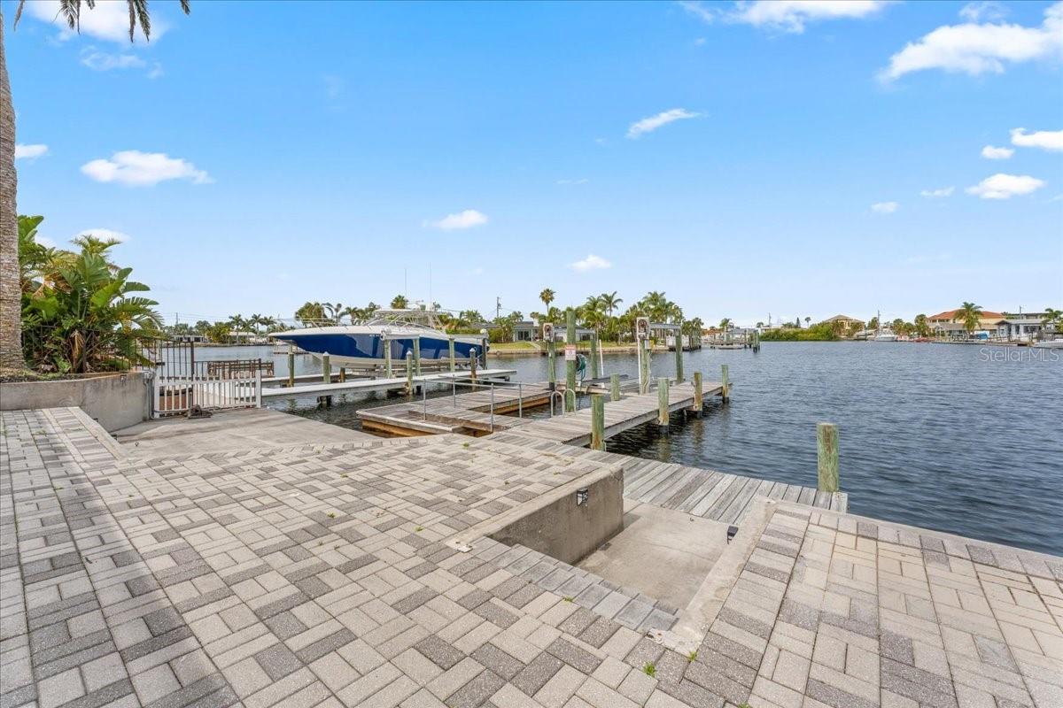 FLOR A MAR - Residential