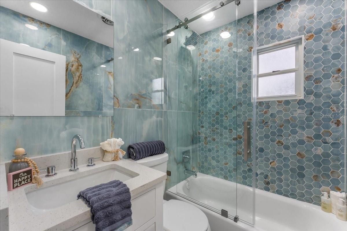 FLOR A MAR - Residential